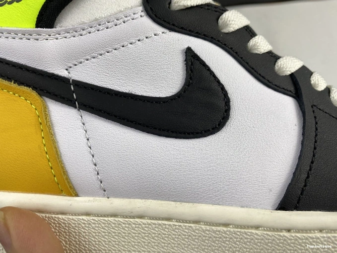 HYPE 555088-118 'VOLT HIGH OG JORDAN GOLD' 1 RETRO AIR 0717